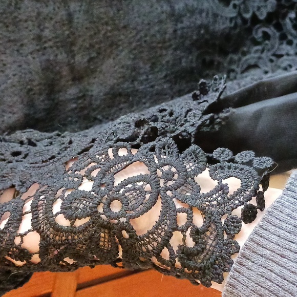 Womans Blouse Top M. Black Dressy - Picture 4 of 7